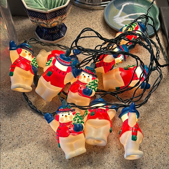 VINTAGE Like New! Snowman string lights and Quilt like snowman tree skirt - Picture 1 of 6